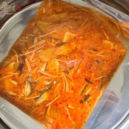 傘下有仁 韓式泡菜菇菇湯 素食冷凍料理包-隔水加熱